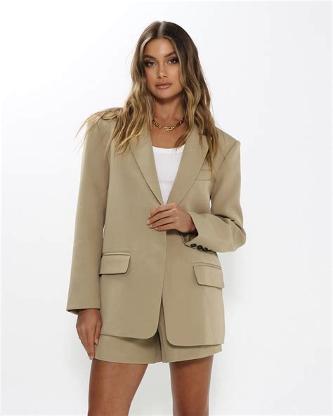 Frankie Boyfriend Blazer .